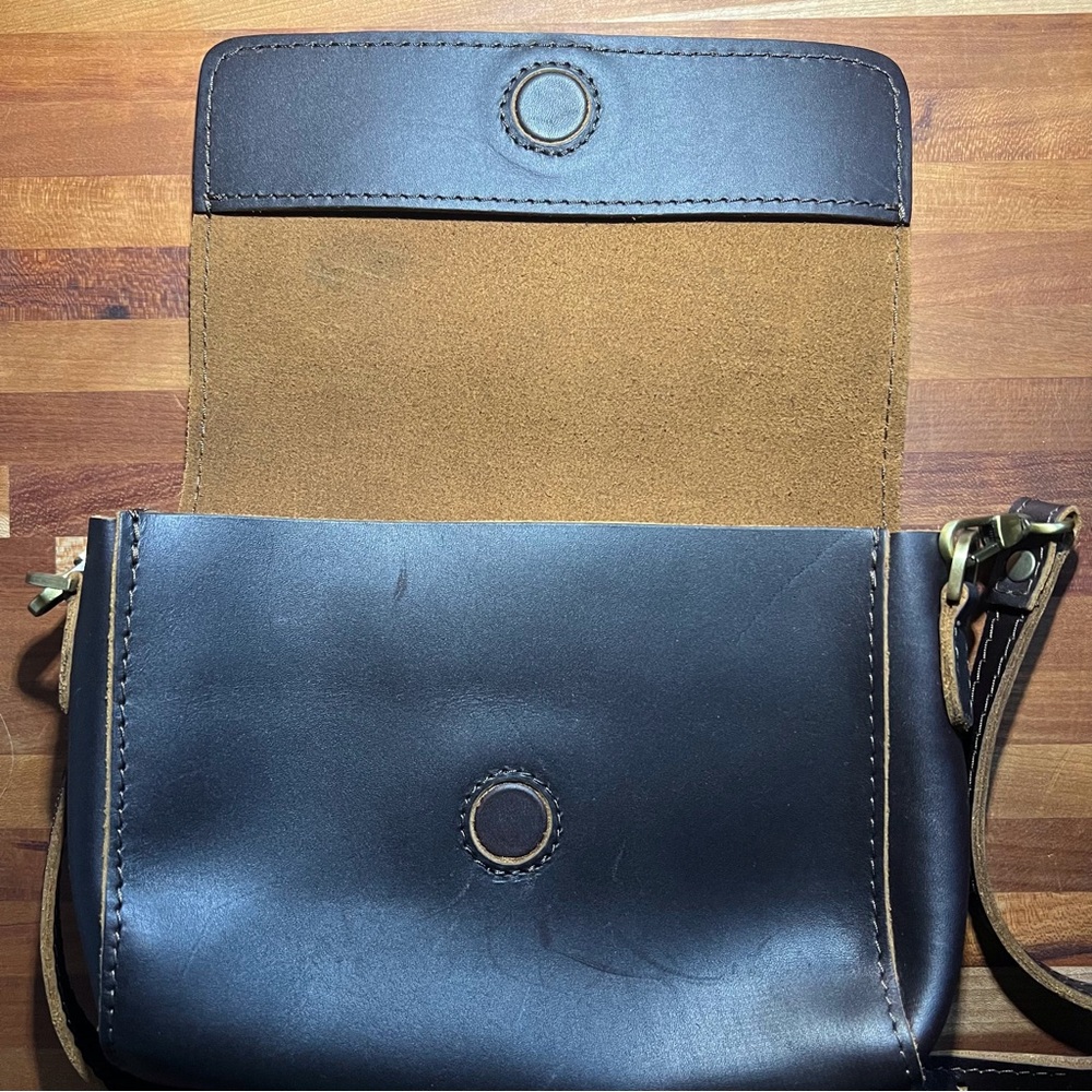 Portland Leather Goods, Metro Mini Crossbody, Magnetic Closure, w/Strap, Brown - Picture 6 of 6